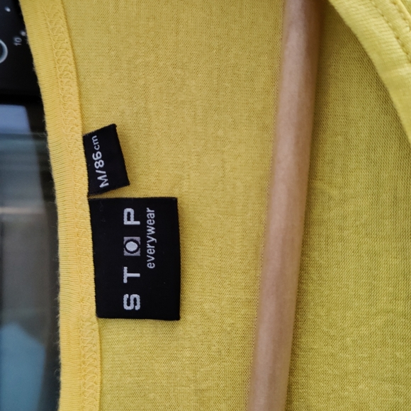 Crop Top - Picture 4 of 9